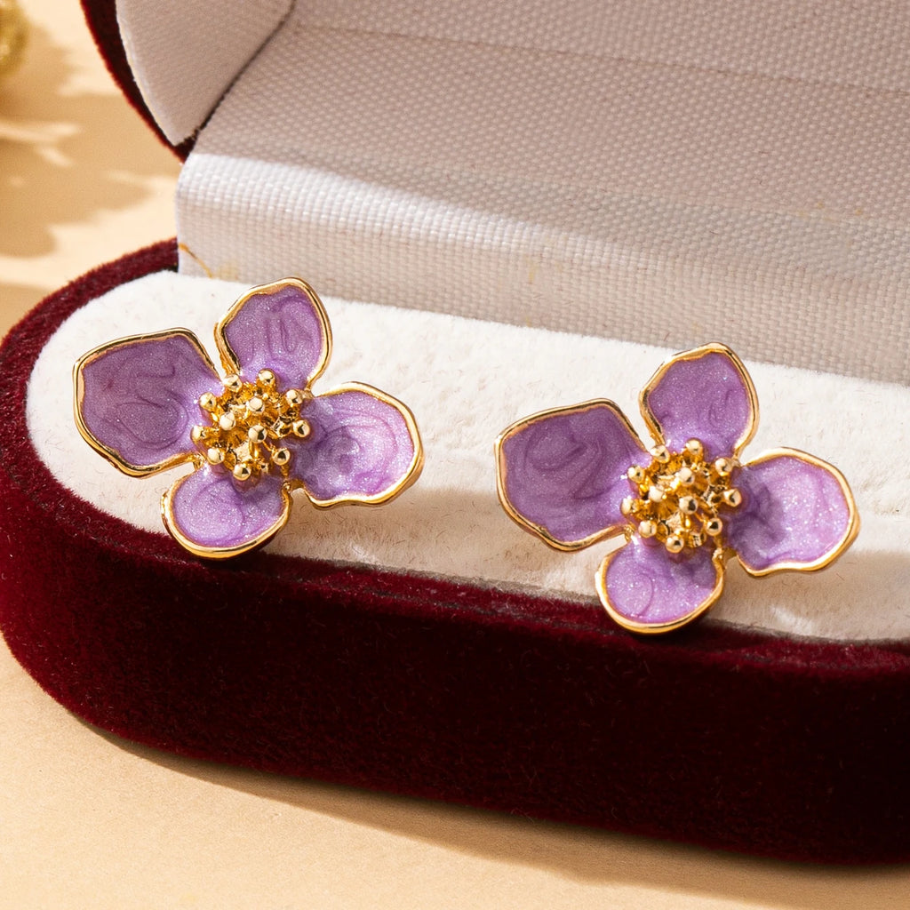 Pendientes de moda para mujer, estilo bohemio, pendientes de flores tridimensionales en verde, morado, blanco y dorado, pendientes elegantes y sencillos adecuados para uso diario y para vacaciones, sin caja