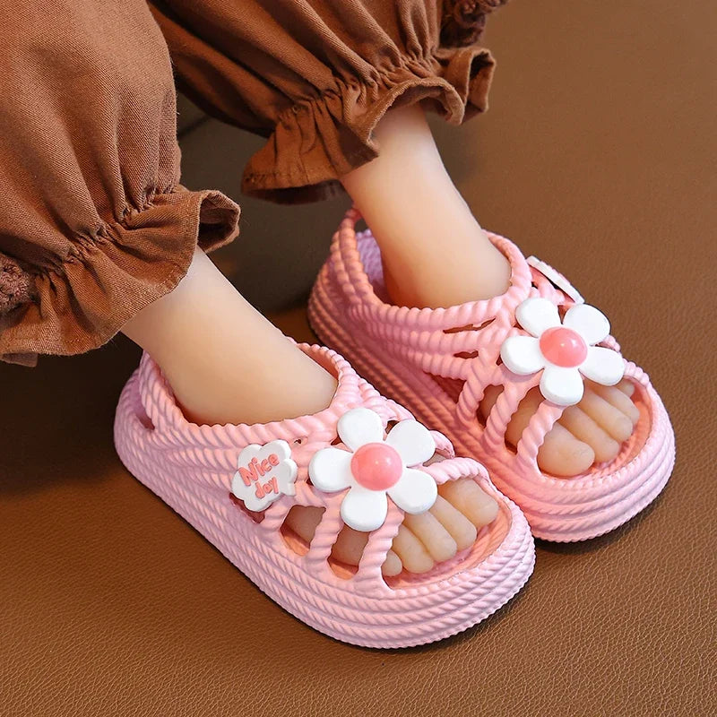 Nuevas Pantuflas Infantiles de Verano para Niñas y Niños, Antideslizantes para Baño y Playa, Sandalias de Suela Blanda para Bebés