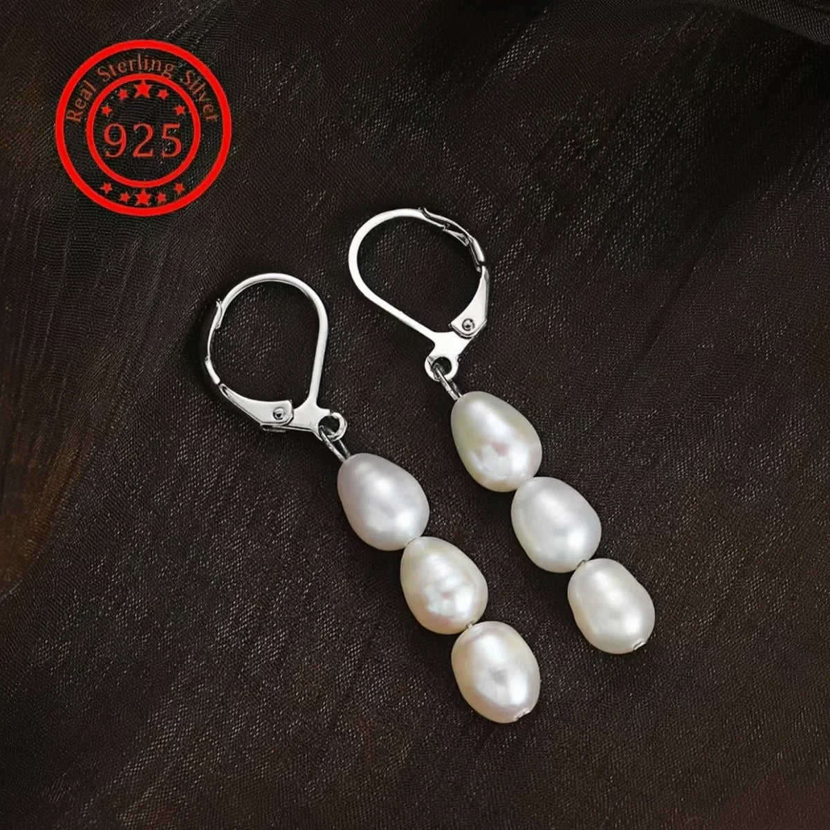 Nuevos pendientes barrocos de perlas de agua dulce de moda. Pendientes largos de tres cuentas simples, elegantes y versátiles.