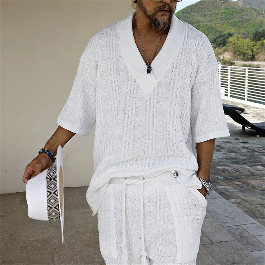 Conjunto de pantalones cortos informales para hombre, camiseta de manga corta con cuello en V y pantalones cortos, ropa de calle de punto, primavera y verano, 2024