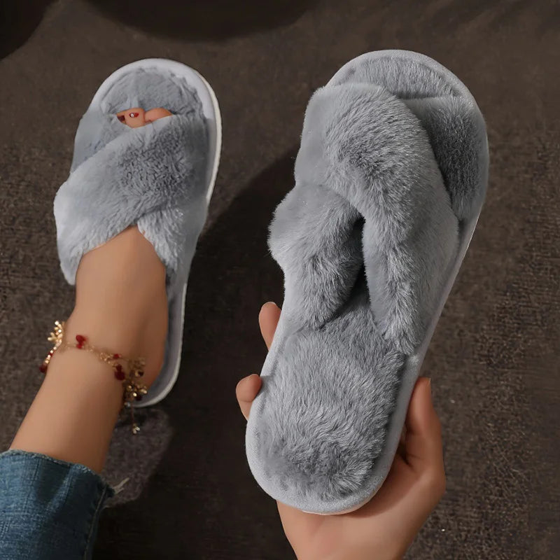 Zapatillas de piel con tiras cruzadas a la moda para mujer, Zapatillas de casa de felpa cálidas y ligeras para interiores, chanclas de pareja de tacón plano de piel sintética de talla grande 43