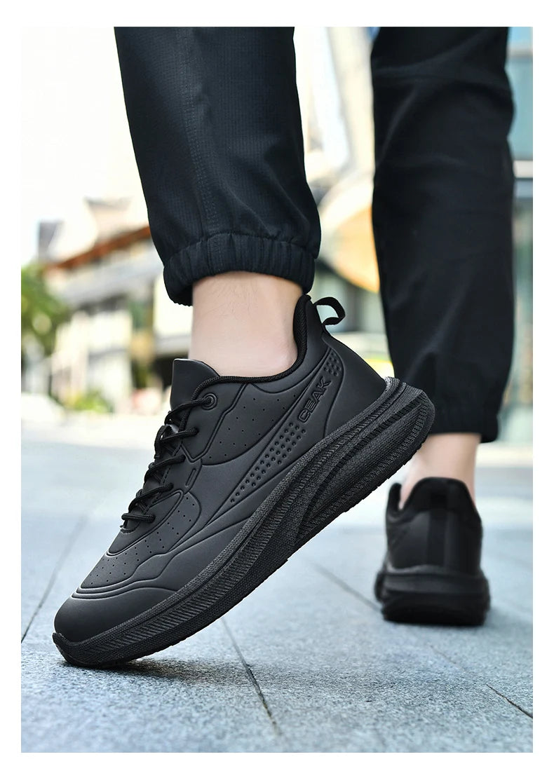 Zapatos de Chef de Hotel para las cuatro estaciones, transpirables, ligeros, antideslizantes, impermeables, a prueba de aceite, zapatos de trabajo de cocina, calzado deportivo informal para exteriores para hombre