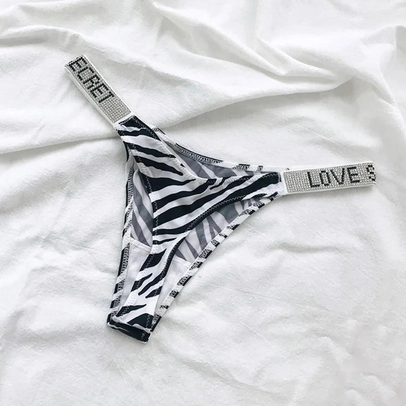 Tangas sexis de cintura baja para mujer, bragas con diamantes de imitación y letras, Tanga deportiva, pantalones cortos, calzoncillos con espalda en T, talla S-XL para Fitness