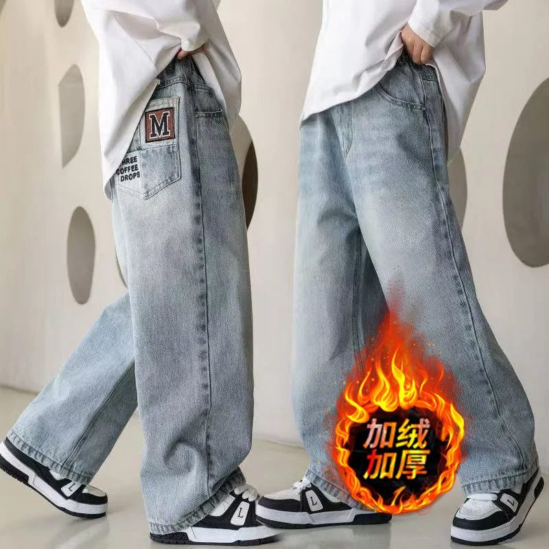 Pantalones vaqueros cálidos de invierno para niños, nuevo estilo, pantalones vaqueros holgados de pierna recta de marca a la moda para adolescentes y niños, pantalones sueltos para niños