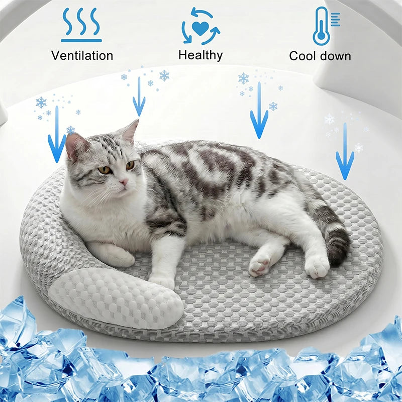 Cama refrescante para perros, colchoneta de seda helada para gatos, nido ovalado para mascotas, almohadilla transpirable de disipación de calor para perros pequeños, medianos y grandes, y gatos.