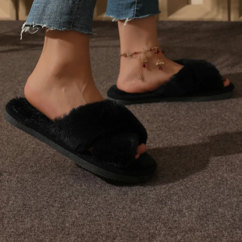 Zapatillas de piel con tiras cruzadas a la moda para mujer, Zapatillas de casa de felpa cálidas y ligeras para interiores, chanclas de pareja de tacón plano de piel sintética de talla grande 43