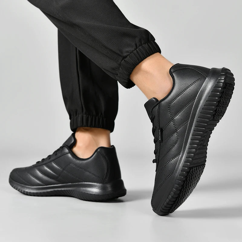 Zapatos de Chef de Hotel para las cuatro estaciones, antideslizantes, impermeables, a prueba de aceite, zapatos de trabajo de cocina, zapatillas ligeras y transpirables para caminar al aire libre para hombres