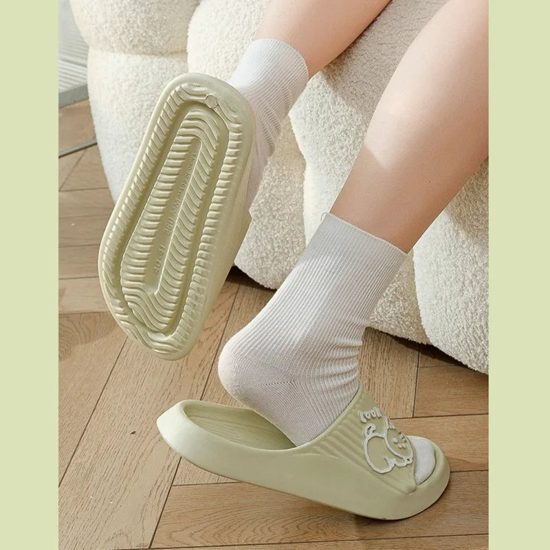 Zapatillas de baño con plataforma gruesa para mujer, chanclas antideslizantes de dibujos animados de gato, sandalias de playa de verano, zapatos de interior, 2023