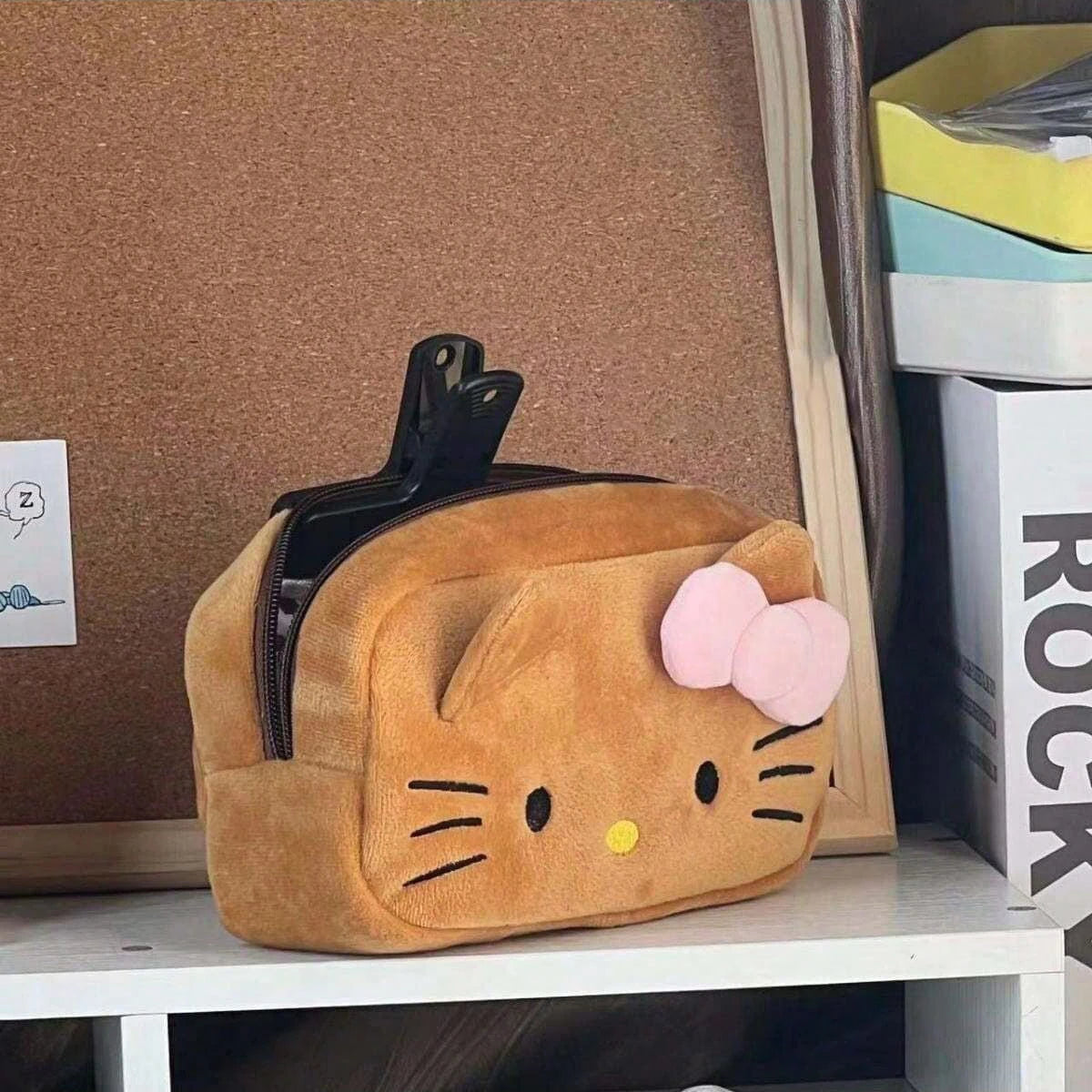Estuche de lápices de felpa con dibujos animados, bolsa de papelería de gran capacidad, caja de almacenamiento de papelería para la vuelta al colegio (sin clips), 1 ud.