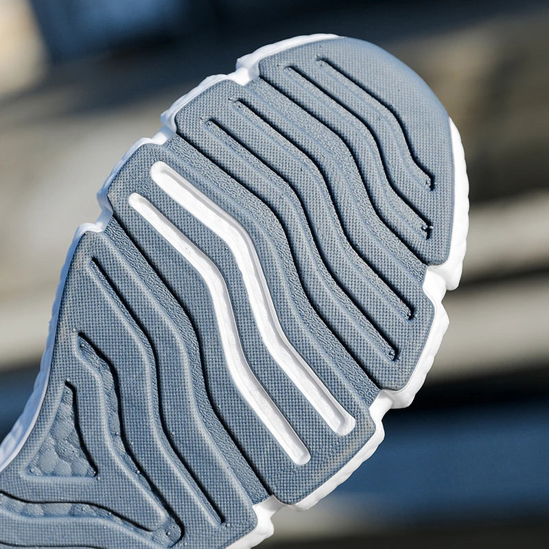 Zapatillas de deporte para hombre, zapatos informales clásicos transpirables, zapatillas de Tenis para hombre, novedad de 2024, zapatos cómodos de malla para exteriores para hombre, Tenis Masculino