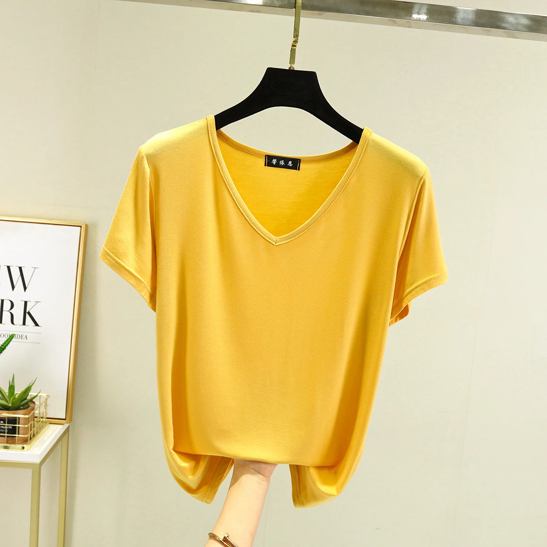 Camiseta de Modal con cuello en V para mujer, camisetas de fondo fino, camisetas holgadas de talla grande, ropa de calle, Top básico