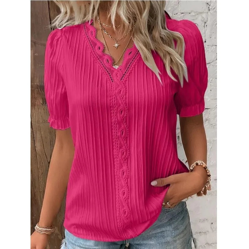 Camiseta nueva de verano para mujer, camiseta Sexy lisa con cuello en V, camisa de manga corta hueca, blusa de talla grande con empalme a la moda, ropa de calle holgada
