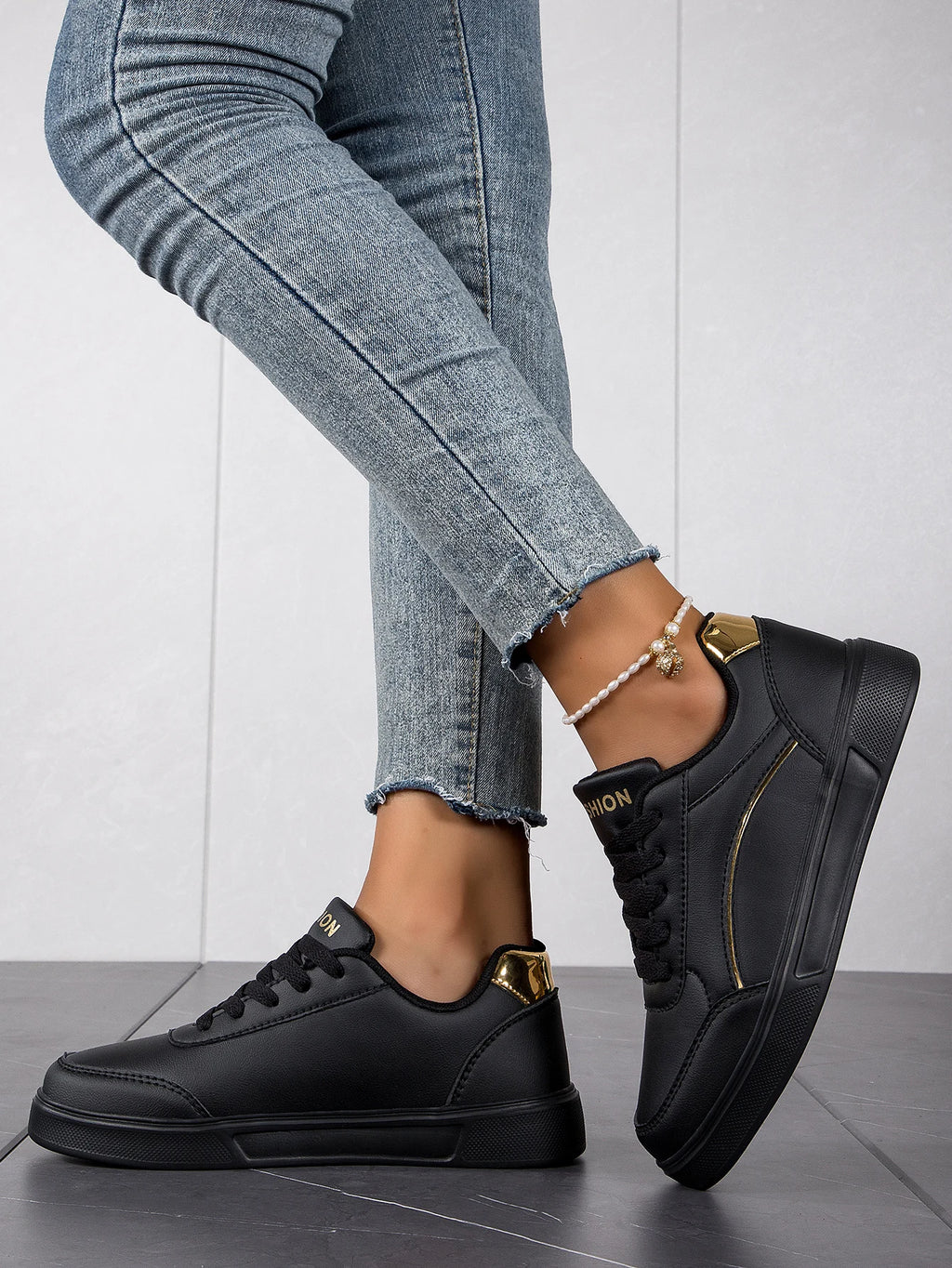 Baasploa Zapatillas de deporte informales para mujer Zapatillas de plataforma de cuero para mujer Zapatos de skate cómodos clásicos antideslizantes