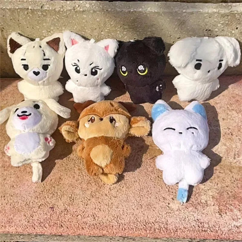 Llaveros de peluche de dibujos animados de Kpop de moda: JUNGWON, SUNGHOON, JAY, NIKI, JAKE, HEESEUNG, SUNOO - Colgantes para bolsos