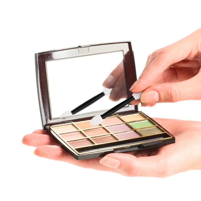 CNKESS Cut 120 aplicadores desechables de doble cara que incluyen longitud de fábrica sombra de ojos al por mayor contenedor de cepillo de esponja de sombra de ojos