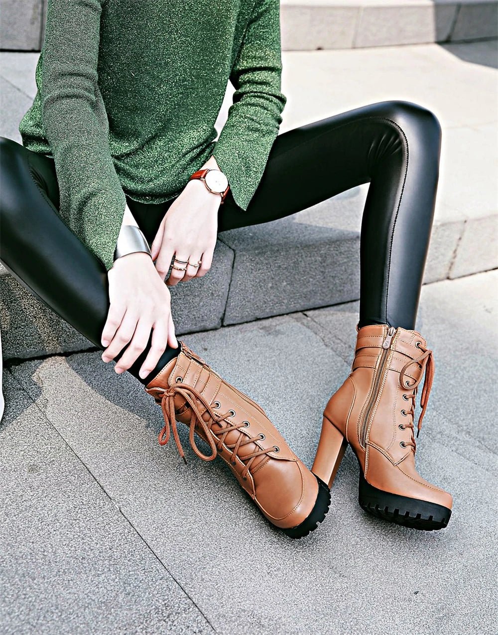 Zapatos de mujer Botas de moto Otoño Invierno Botas de mujer 2025 Botas de tobillo elegantes para mujer Plataformas de tacón alto Botas sexis con hebilla blanca