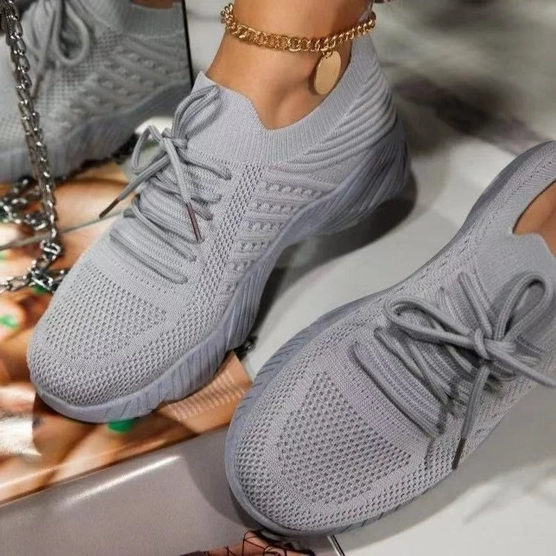 Zapatos deportivos informales rojos para mujer, zapatillas de tenis de malla cómodas, zapatillas ligeras para mujer, zapatos vulcanizados para estudiantes de talla grande 43, novedad de 2025