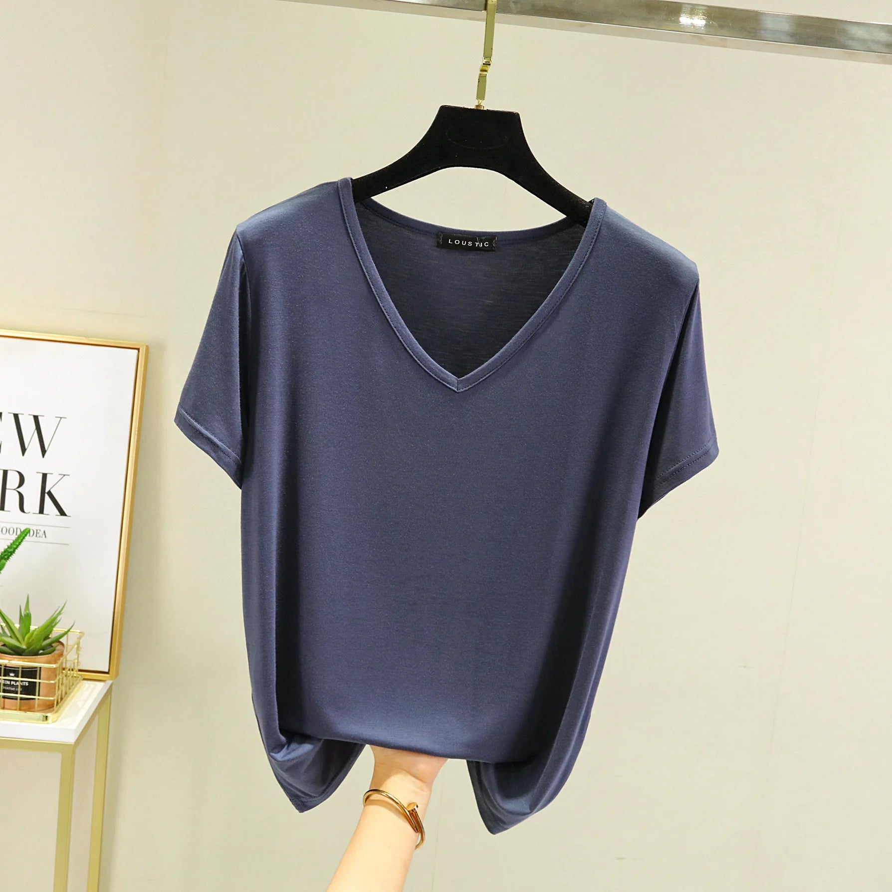 Camiseta de Modal con cuello en V para mujer, camisetas de fondo fino, camisetas holgadas de talla grande, ropa de calle, Top básico