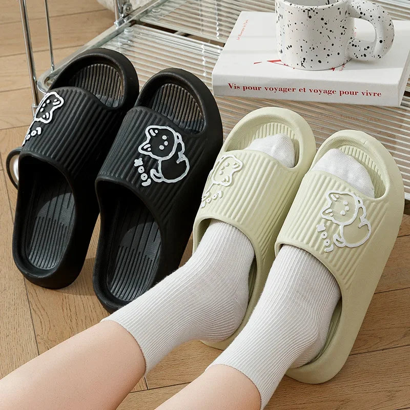 Zapatillas de baño con plataforma gruesa para mujer, chanclas antideslizantes de dibujos animados de gato, sandalias de playa de verano, zapatos de interior, 2023
