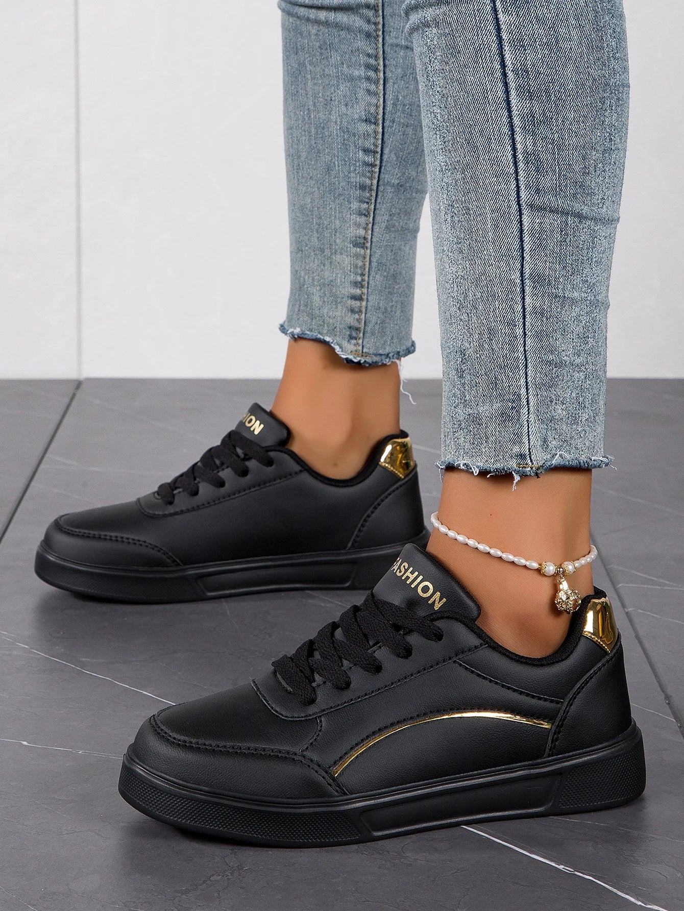 Baasploa Zapatillas de deporte informales para mujer Zapatillas de plataforma de cuero para mujer Zapatos de skate cómodos clásicos antideslizantes