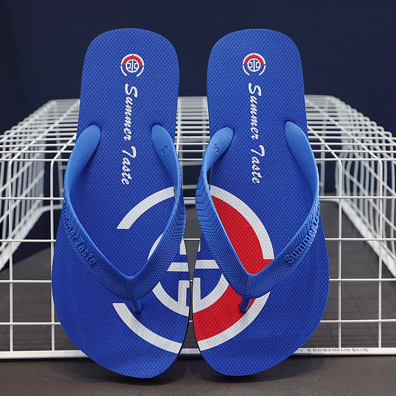Chanclas antideslizantes para hombre, sandalias de playa ligeras informales de Corea para exteriores, zapatillas para el hogar, chanclas para estudiantes, novedad de 2022