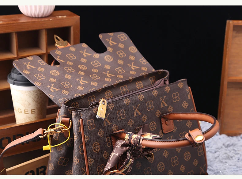 Bolso ligero de marca de lujo para mujer, bolso de gama alta versátil a la moda, bandolera de un solo hombro a la moda de gran capacidad, 2025