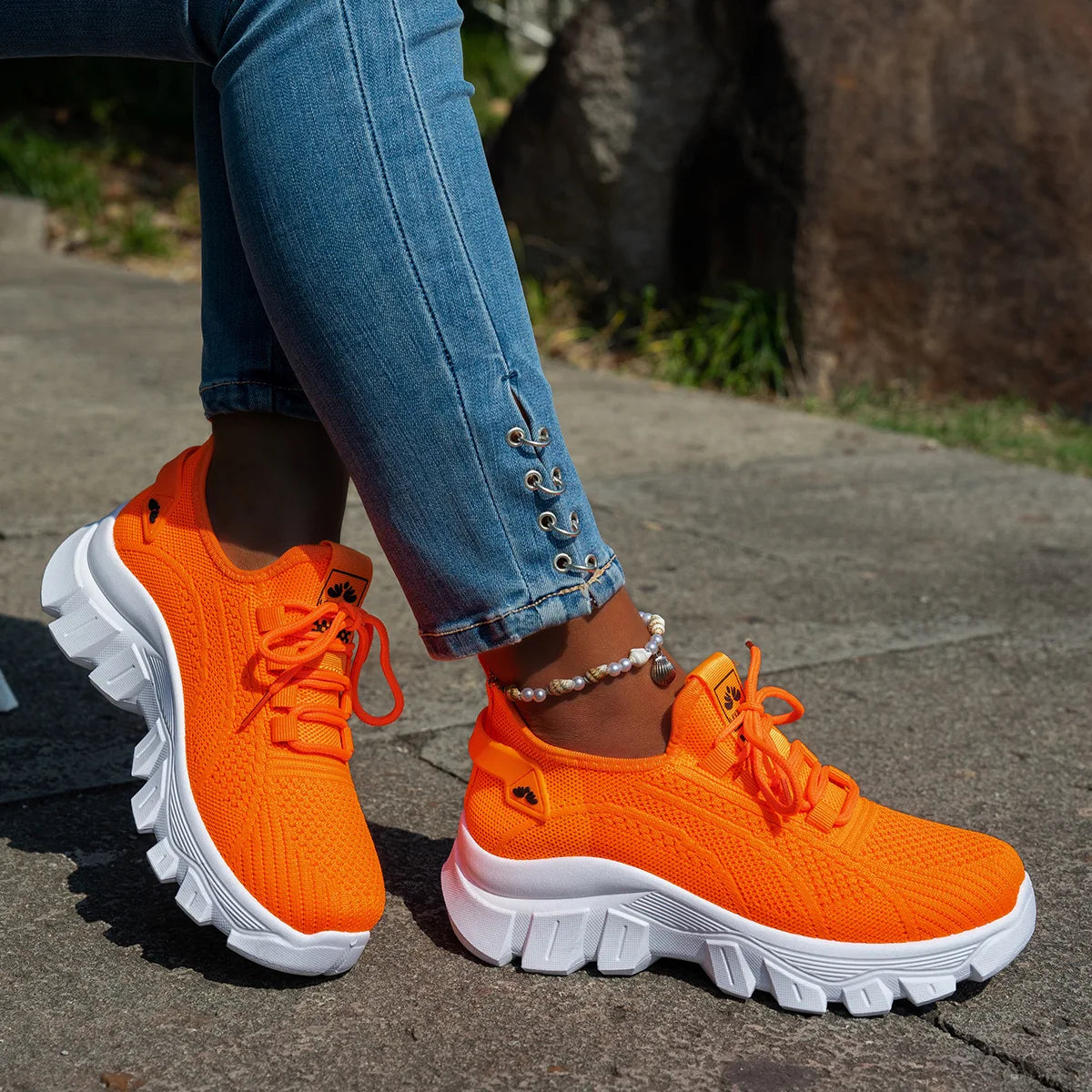 Zapatos de punto para mujer, zapatos ligeros y transpirables para mamá, talla grande, cómodos, antideslizantes, informales, suela plana, sin cordones, primavera 2025