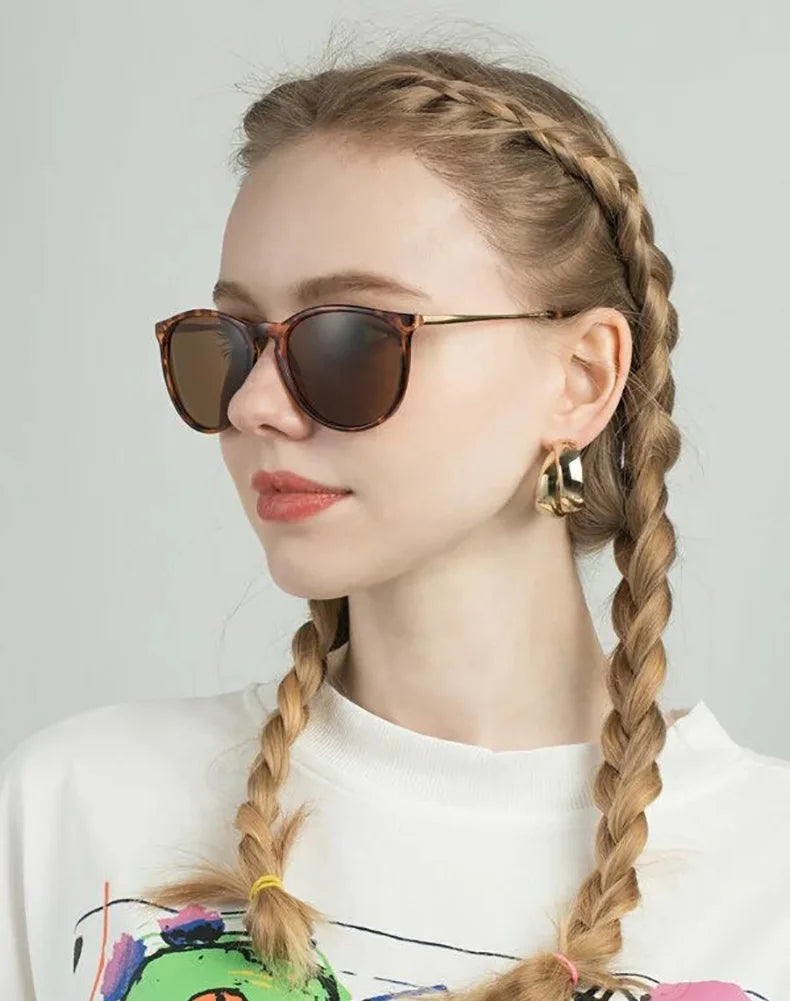 Gafas de sol clásicas con montura metálica populares, gafas de sol redondas para hombres y mujeres, gafas de sol con película reflectante para hombres y mujeres ﻿