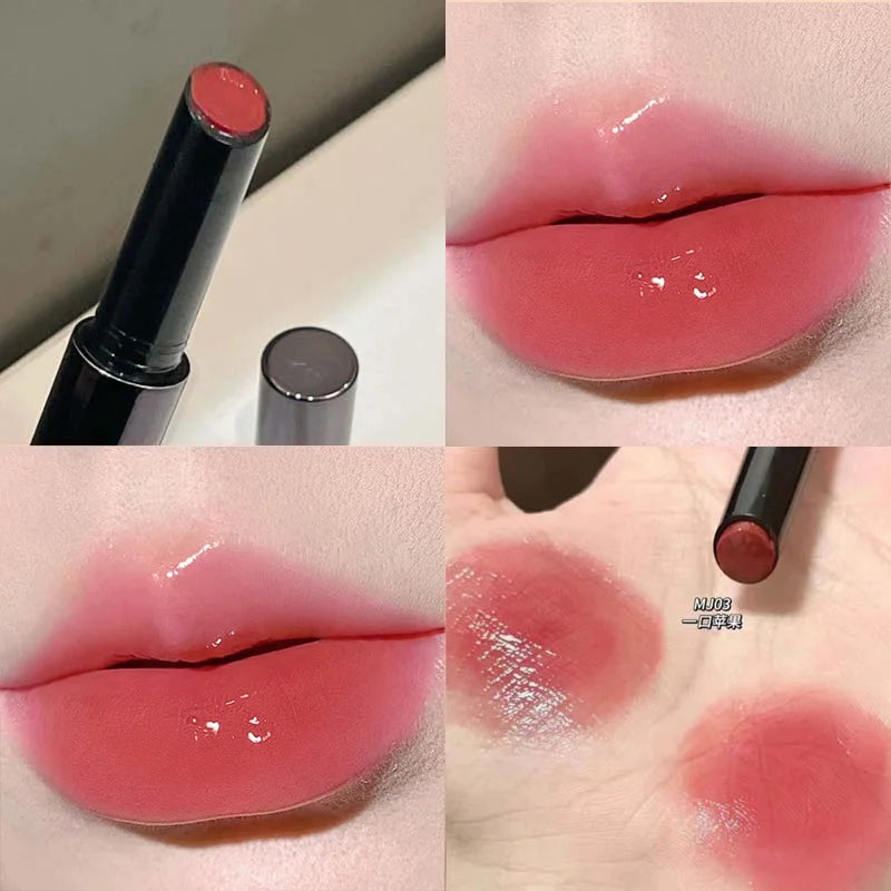 El lápiz labial de espejo tiene una textura suave, color rico y formación de película que no se seca ni se pega, labios hidratantes y Pouty