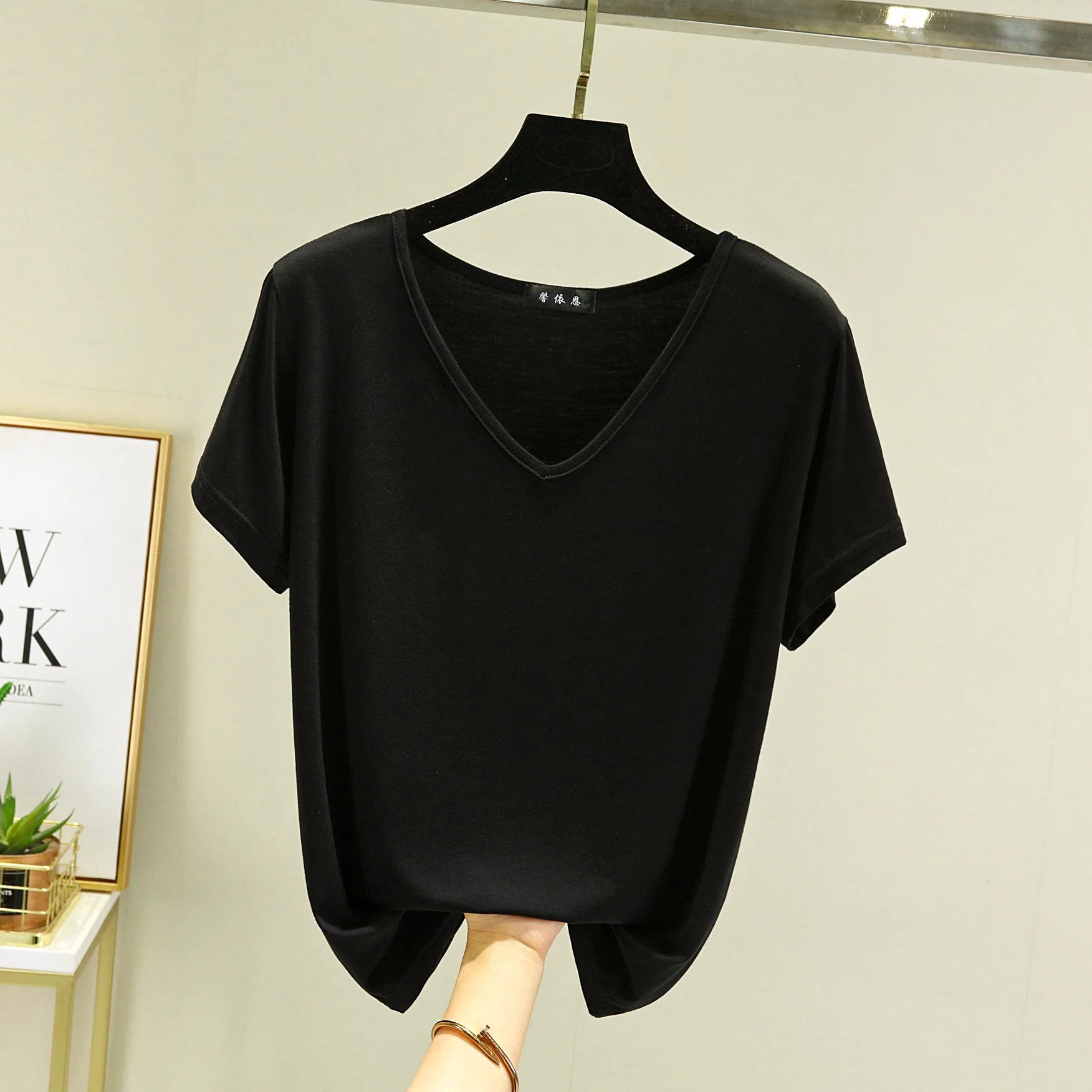Camiseta de Modal con cuello en V para mujer, camisetas de fondo fino, camisetas holgadas de talla grande, ropa de calle, Top básico