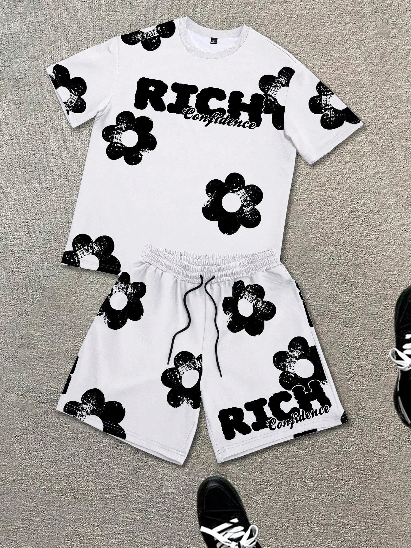 Conjunto de camiseta y pantalones cortos con estampado gráfico de flores en blanco y negro para hombre, conjunto de 2 piezas con cuello redondo, Top de manga corta, pantalones cortos con cintura elástica