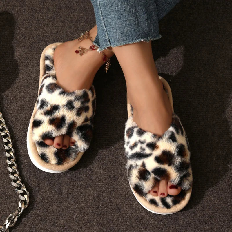 Zapatillas de piel con tiras cruzadas a la moda para mujer, Zapatillas de casa de felpa cálidas y ligeras para interiores, chanclas de pareja de tacón plano de piel sintética de talla grande 43